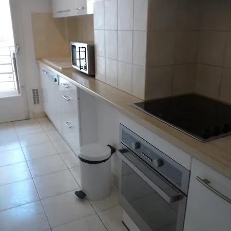 Sleeps 6 Air Con Wifi *